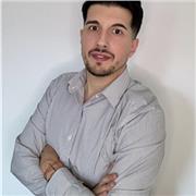 Profesional sanitario con más de 17 años de experiencia asistencial y de gestión sanitaria. Docente en grado y postgrado