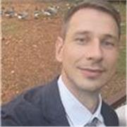 Docente di materie umanistiche offre ripetizioni di latino, inglese, italiano e filosofia