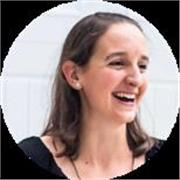 Profesora especializada para niños y adultos de forma online en la materia de inglés o español como segunda idioma