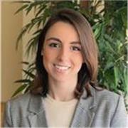 Profesora de Psicología que imparte clases de forma presencial en Madrid y online. 