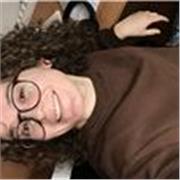 Me defino como una docente activa, con paciencia y pasión por su trabajo. Me encanta transmitir mis conocimientos a los demás. 