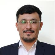 English tutor with focus on academic and communication skills