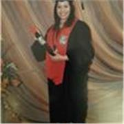 Abogada con buen conocimiento del Español. Con paciencia al enseñar 