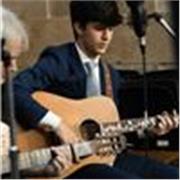 Doy enseñanza principiante en guitarra clásica y avanzada en acústica y eléctrica