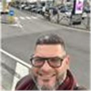 Auténtico y dedicado...me apasiona enseñar y sentir que ayudo 