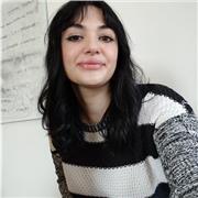 Docente materie umanistiche impartisce lezioni per studenti di scuole elementari, medie e superiori, per le materie: latino, italiano, storia, storia dell'arte