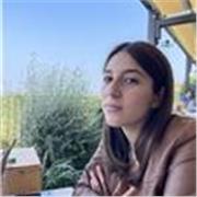 Studentessa al primo anno in economia e gestione aziendale offre ripetizioni di ogni materia a ragazzi di medie e superiori