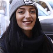 Fotografa fornisce lezioni private di fotografia, dalle nozioni di base a quelle più specifiche