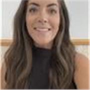 Profesional empática, comprometida, educación inclusiva para alumnado diverso.