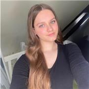 Confiez vos enfants à une étudiante passionnée et responsable, pour des moments éducatifs et divertissants !