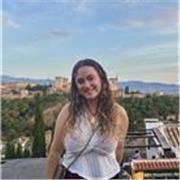 Carrera de filología hispánica. Soy una persona muy responsable y aplicada en mis estudios y mi trabajo