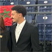 Me defino como una persona paciente, responsable y apasionada por la enseñanza y los idiomas. Soy estudiante de máster en Madrid y