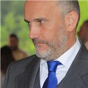 Profesor de clases particulares con mucha experiencia en diversas asignaturas. Clases a domicilio. Tutorización