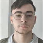 Estudiante con formación en geografía y historia. Siempre disponible 