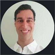 Hola! me presento: soy Juan, un apasionado de la enseñanza. Siempre me ha encantado aprender y enseñar. En cuanto a mi formación, indicar que soy ingeniero industrial y también he realizado un máster en Coaching (que complementa muy bien a las competencia