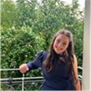 Soy responsable y paciente. Doy clases a alumnos de Primaria y ESO, ayudando con deberes, refuerzo y preparación de exámenes.