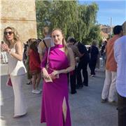 Hola! Me llamo Naiara y me defino como una chica responsable, paciente y con ganas de ayudar a los demás. Niños entre 7-16 años.