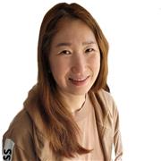 Enseignante pour les adolescents qui aiment les drames coréens ou K-pop