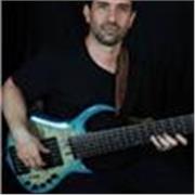Clases de Bajo Eléctrico dictadas por músico profesional, me especializo en Bajo y te ayudo a perfeccionar tus habilidades