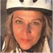 Soy maestra de inicial, y maestra montessori de 0 a 6 años 