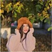 Profesora de inglés y alemán, capaz de adaptarse a todos los niveles de idioma para estudiantes. 
