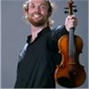 Profesor de violín para todas las edades y niveles. Clases combinadas de violín y solfeo. Preparación de pruebas de conservatorio