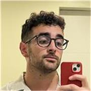 Profesor con diversas aptitudes para niños y adolescentes