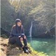 Sono una ragazza laureata in ingegneria che adora insegnare ai ragazzi! Contattami per lezioni di matematica e fisica!