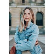 Rédactrice trilingue passionnée par les mots, je propose des cours de français à Lille et dans la région Nord.