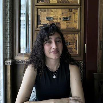 María