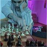 ho 2000 Elo su Chess.
Ho portato 5 alunni da 300 elo a più di 1500 vieni a provare