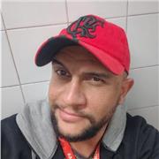 Pessoas que estejam começando o curso de informática