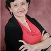 Profesora de Inglés apoya a estudiantes para reforzar y nivelar el idioma