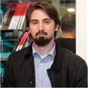 Escritor profesional imparte clases de escritura creativa