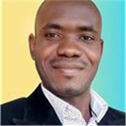 Career Coach and Navigator who helps people in career decision-making. 