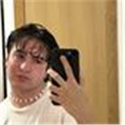 Chico carismático, estudiante de bellas artes y con buena comunicación y ganas de enseñar