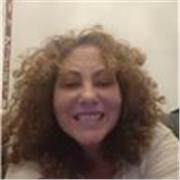 A niños 🚸 de diferentes edades  
Tengo un proyecto de arte reciclado y teatro 