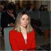 Insegnante di francese offre lezioni private online per studenti di medie, superiori e universitari