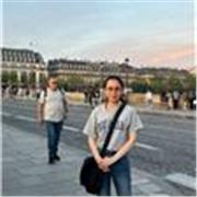 Professeure d'histoire et étudiante en espagnol (langue maternelle) propose des cours d'espagnol. 