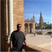 Estudiante de 23 años dando clases particulares de inglés online o presencial en Sevilla para niños y adultos