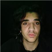 Doy clases económicas a gente que se quiera iniciar en el mundo de la música, me centro principalmente en la guitarra y el piano