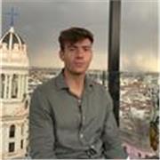 Soy muy dinámico y versátil. Puedo enseñar en muchos ámbitos. 