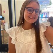 Profesora de Matemáticas desde Primaria hasta bachillerato en Vallecas