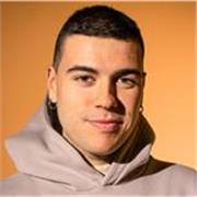 Graduado en filosofía imparte clases online para alumnos de ESO, bachillerato y universidad. 