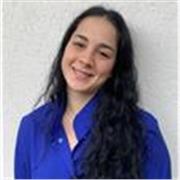 Giovane ragazza che avrebbe voluto insegnare di lavoro ma la vita è andata diversamente! Sono disponibile e appassionata