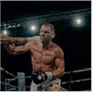 Ash, 35 born in Northampton, I am confident, bubbly, ambitious, hardworking and consider myself a leader. 