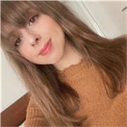Studentessa universitaria con qualificazione C1 in inglese offre ripetizioni