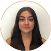 Maestra de Educación Infantil, con especialidad en humanidades. Imparte clases desde  alumnos de infantil hasta sexto de primaria.