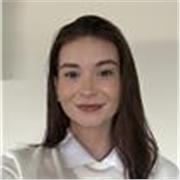 Native English speaker offering online English lessons for adults and beginners. 