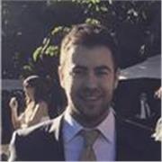 Doy clases de francés e inglés, también podría dar apoyo en materias como historia y matemáticas de primaria y ESO. Buena presencia y experiencia como entrenador de futbol base con prebenjamines (edad de 6/7 años). Soy técnico superior en comercio interna